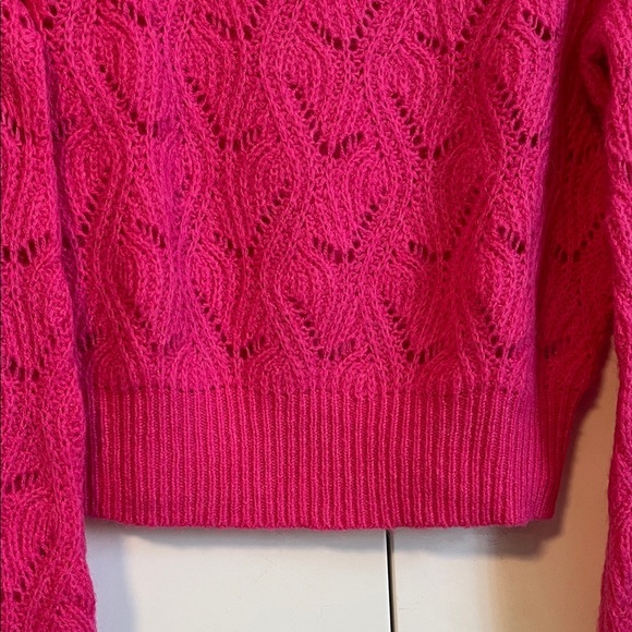 ASTR NWOT Fuchsia Textured Turtleneck Knitted Wool Alpaca Blend Sweater, Size M - Picture 5 of 10